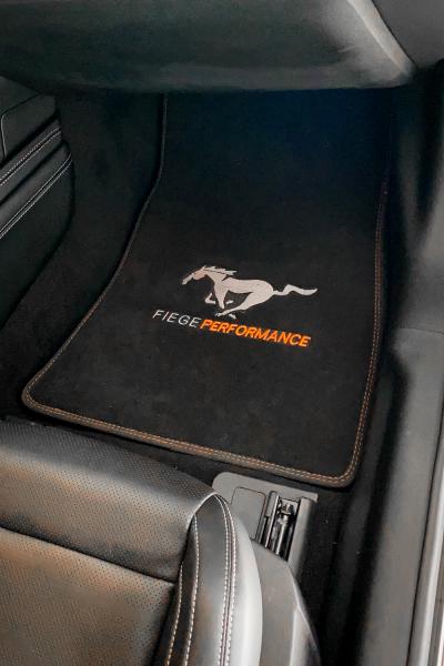 FIEGEPERFORMANCE - STEEDA magnetische Öl-Ablassschraube Mustang